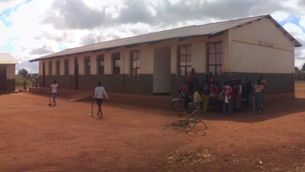 Escola Primária Mbambala